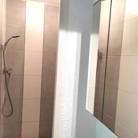Apartman With Balcony And Sea View