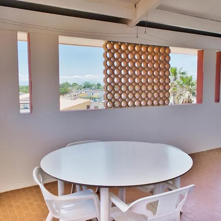 Joli Avec Balcon Et Vue Sur Appartement